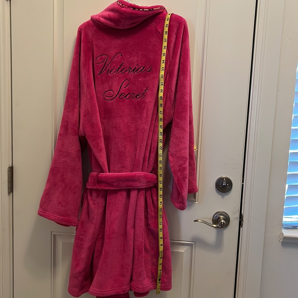 Victoria Secret Short Cozy Robe - Picture 7 of 8